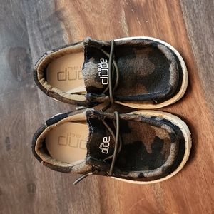 Hey Dude Toddler size 6 camouflage shoes